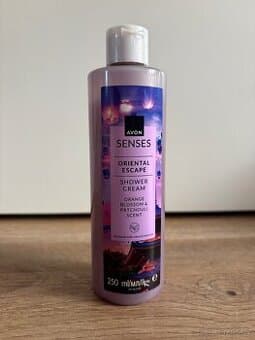 Krémový sprchový gel s vůní pačuli a květu pomerančovníku