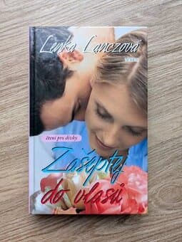 Lenka Lanczová – Zašeptej do vlasů (čtení pro dívky)