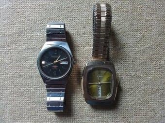 Klasické náramkové hodinky