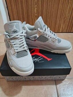 Nike Jordan 4