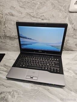 Fujitsu LIFEBOOK S782: Japonská preciznost s CPU i7