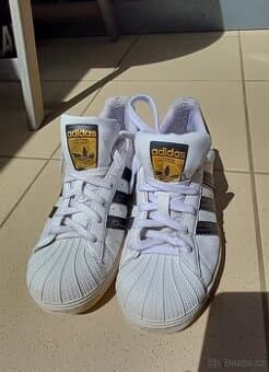 Bílé botasky/ Tenisky vel. 37