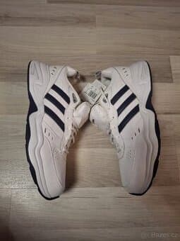 Obuv Adidas Strutter vel. 49 1/3