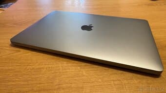 Apple MacBook Pro 13,3", i5, 8GB RAM, 500GB SSD
