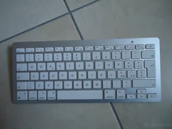 Mac bezdrátová BT klávesnice