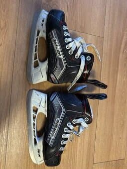 Hokejové brusle Bauer vel 31
