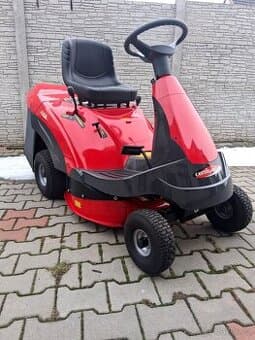 Zahradni traktor Castel Garden XF 130 HD