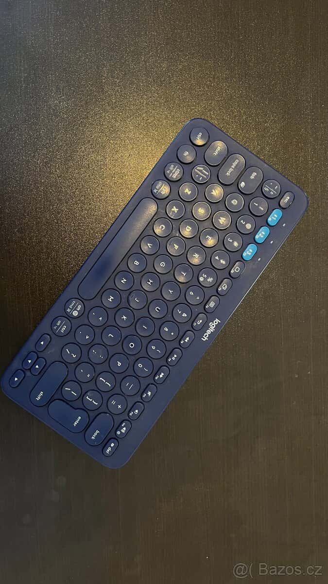 Logitech K380 Multi-Device Bluetooth Keyboard 1