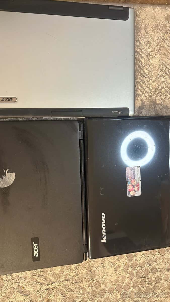 Acer notebook a další 1