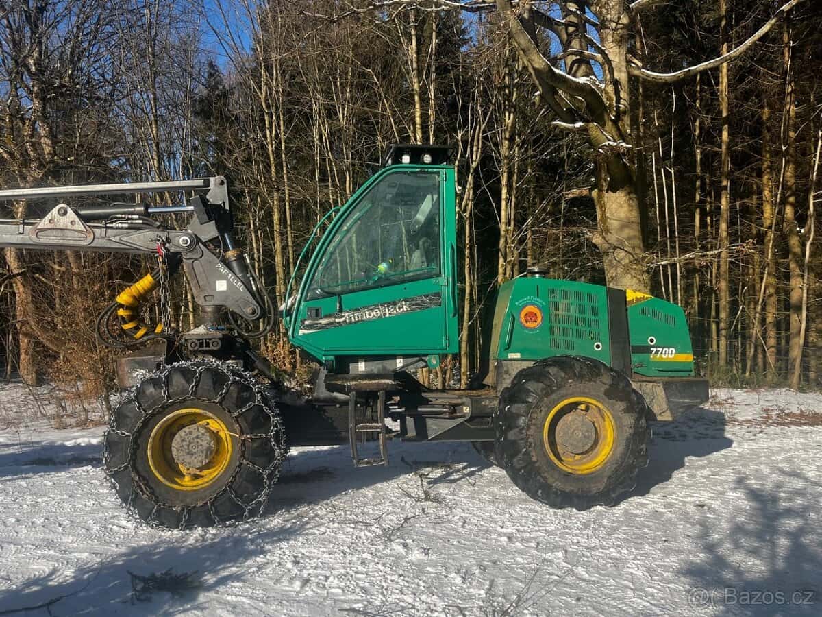 John Deere 770D 1
