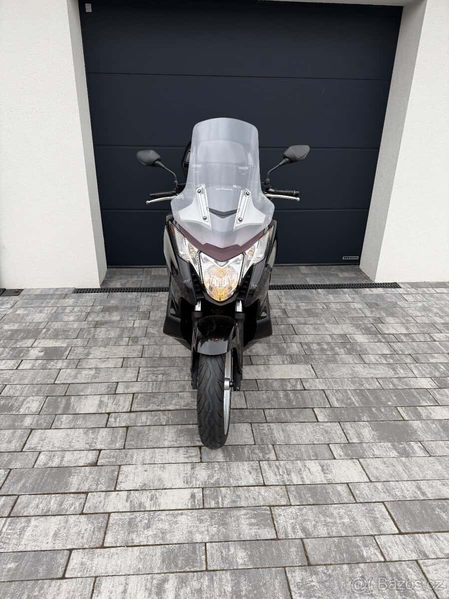 Honda Integra 700 11