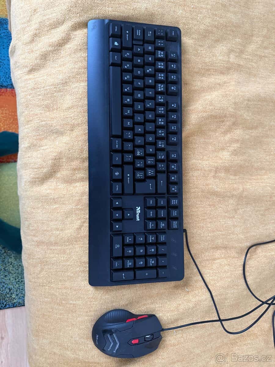 Herní klávesnice a myš 1