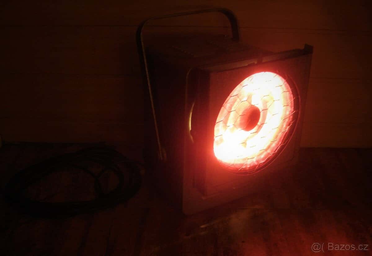 DIVADELNÍ REFLEKTOR... 2