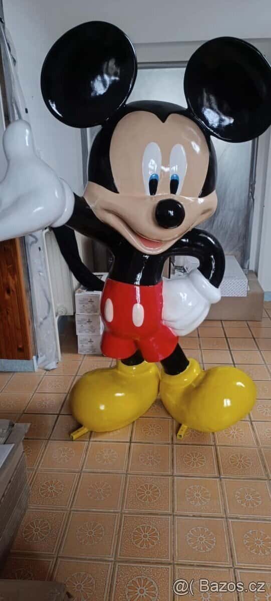 Predator, Ironman, Spiderman, E.T a jiné postavy 5