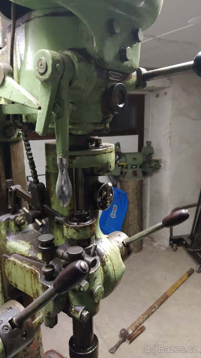 Sloupová vrtačka 11