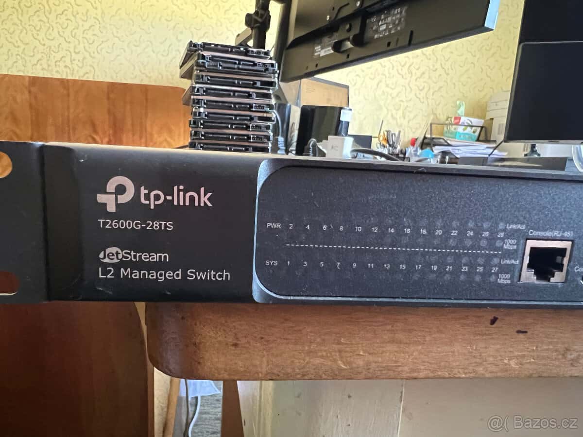 Switch TP-LINK T2600G-28TS 2