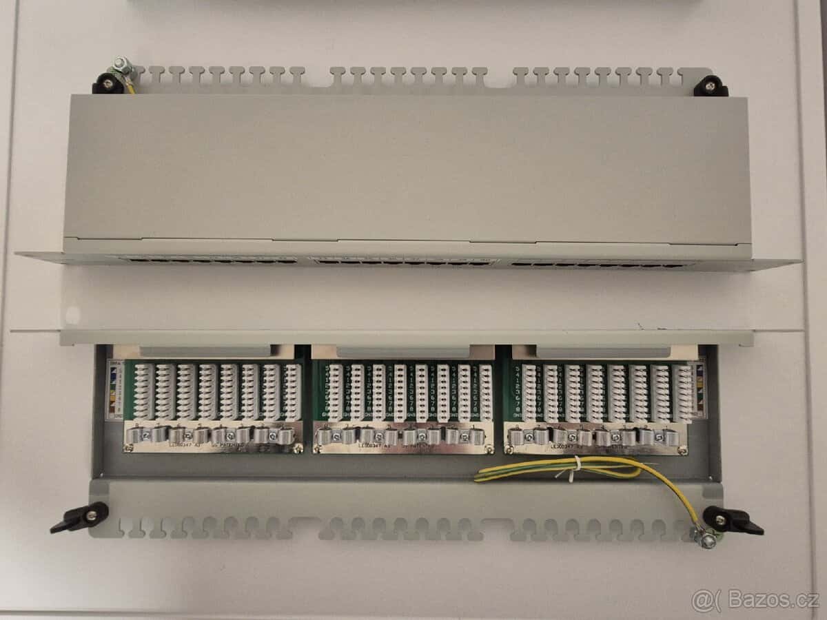 Patch panel SCHRACK, 24xRJ45, 19", 1U. 5