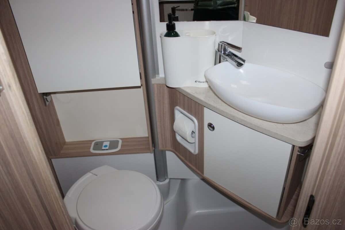 BURSTNER IXEO 710 16